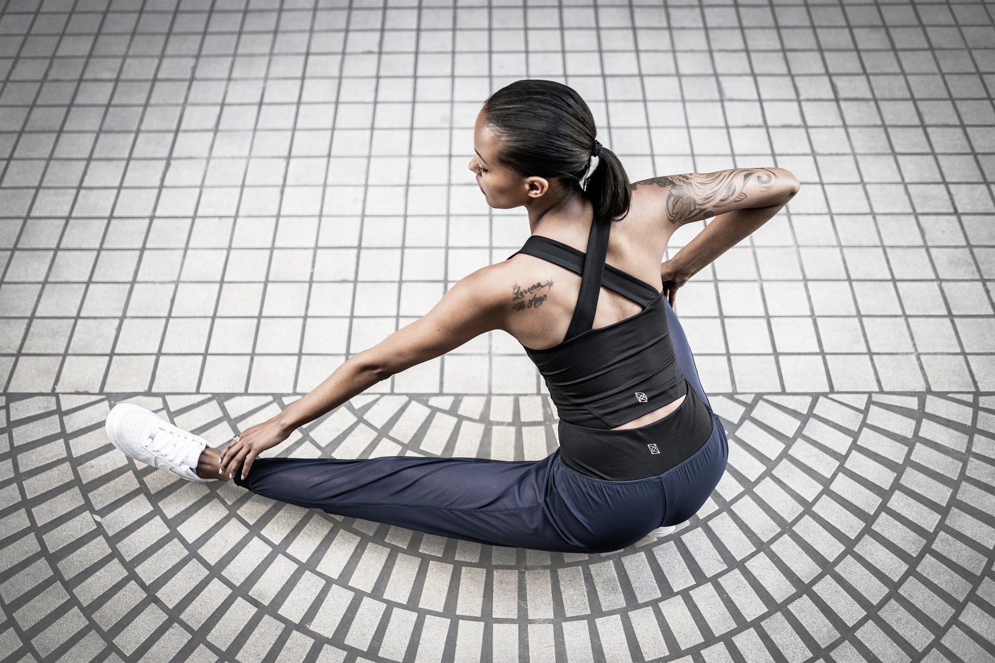 Black Bustier Sports Bra Top, Navy Blue Mesh Yoga Pants